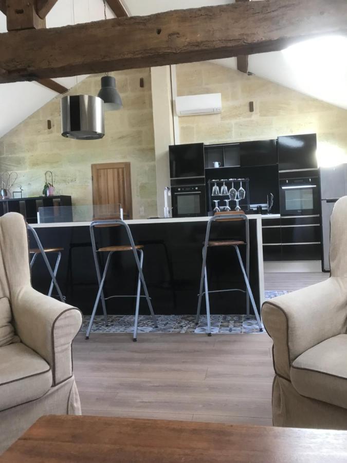 Loft + 2 Chambres Chateau Gourdet Bourg-sur-Gironde Exterior photo